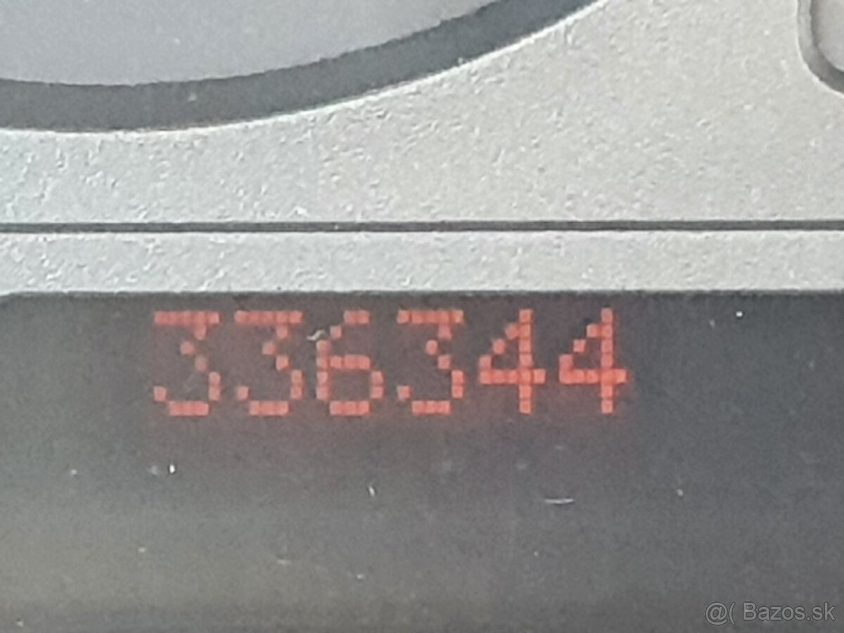 BMW 530i 170kw automat r. 2003 - 6