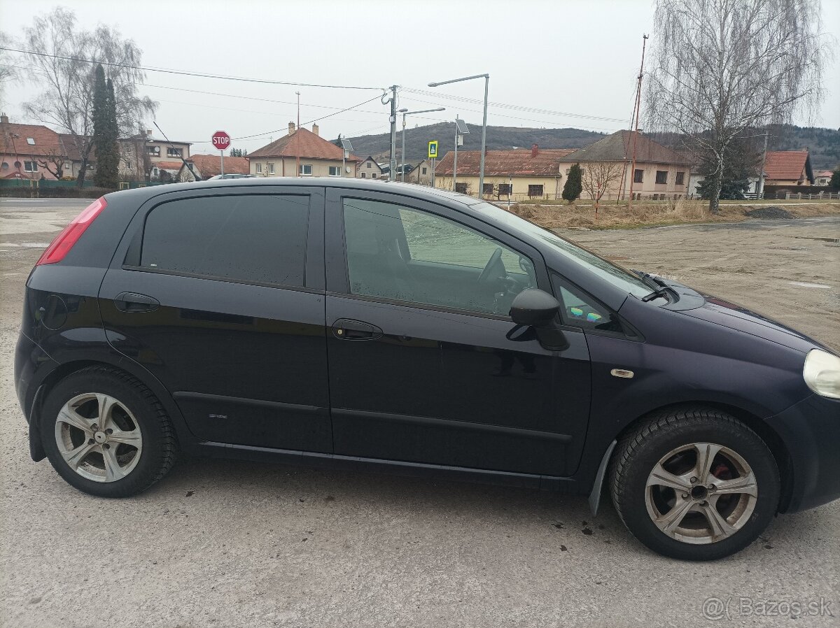 Fiat Punto Grande 1,2 - 6