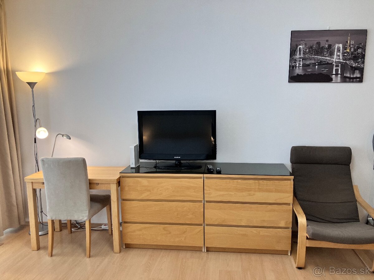 Prenájom: 1-izbový byt s parkovacím miestom v Žiline - 6