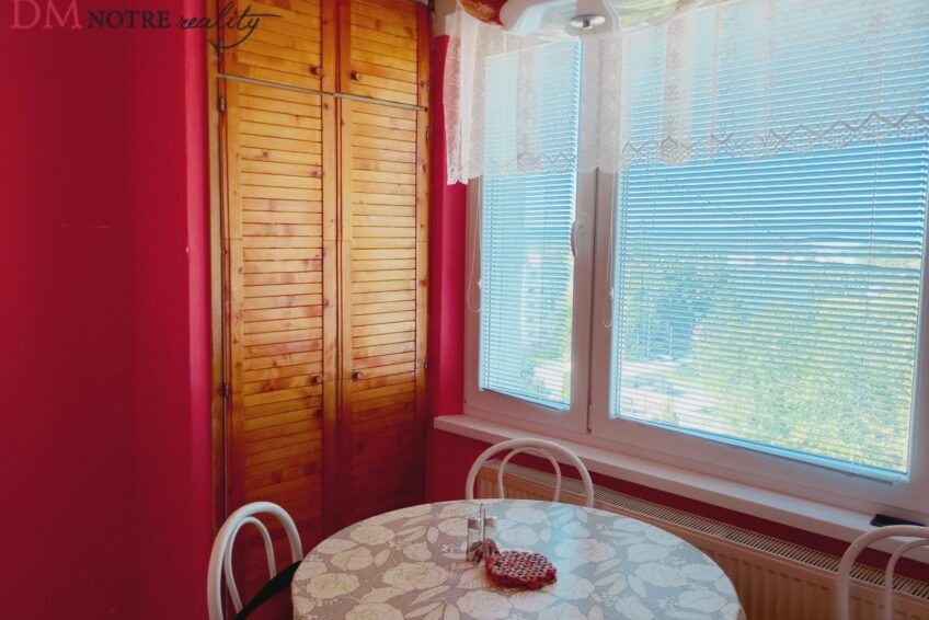 Dvojizbový byt s výmerou trojizbového s balkónom v Lučenci. - 6