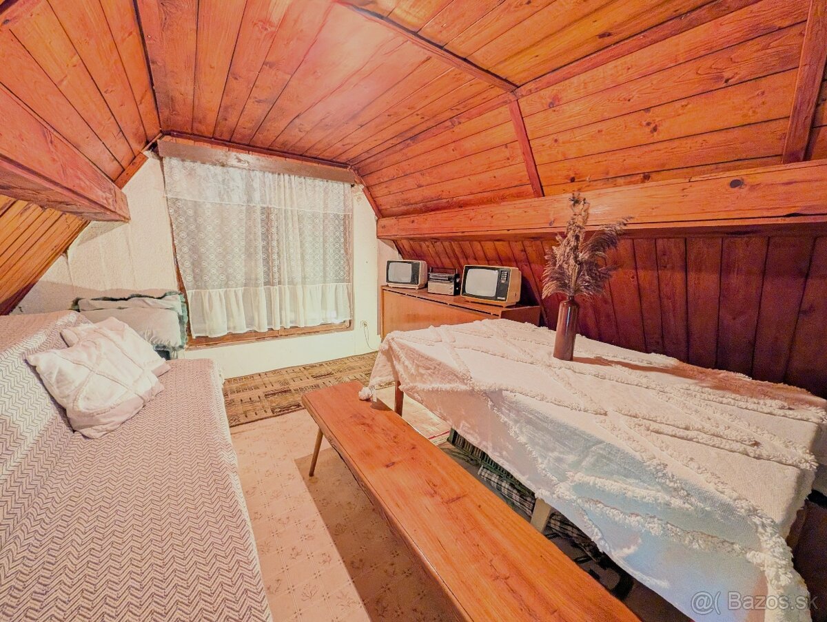 Murovaná chatka so záhradou - 6