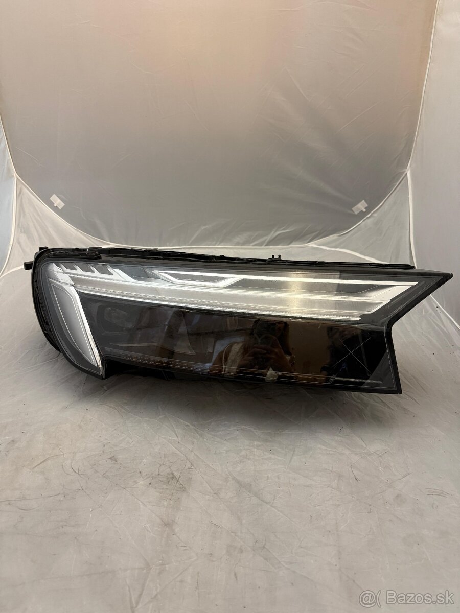 Svetlá Audi Q7 - 6