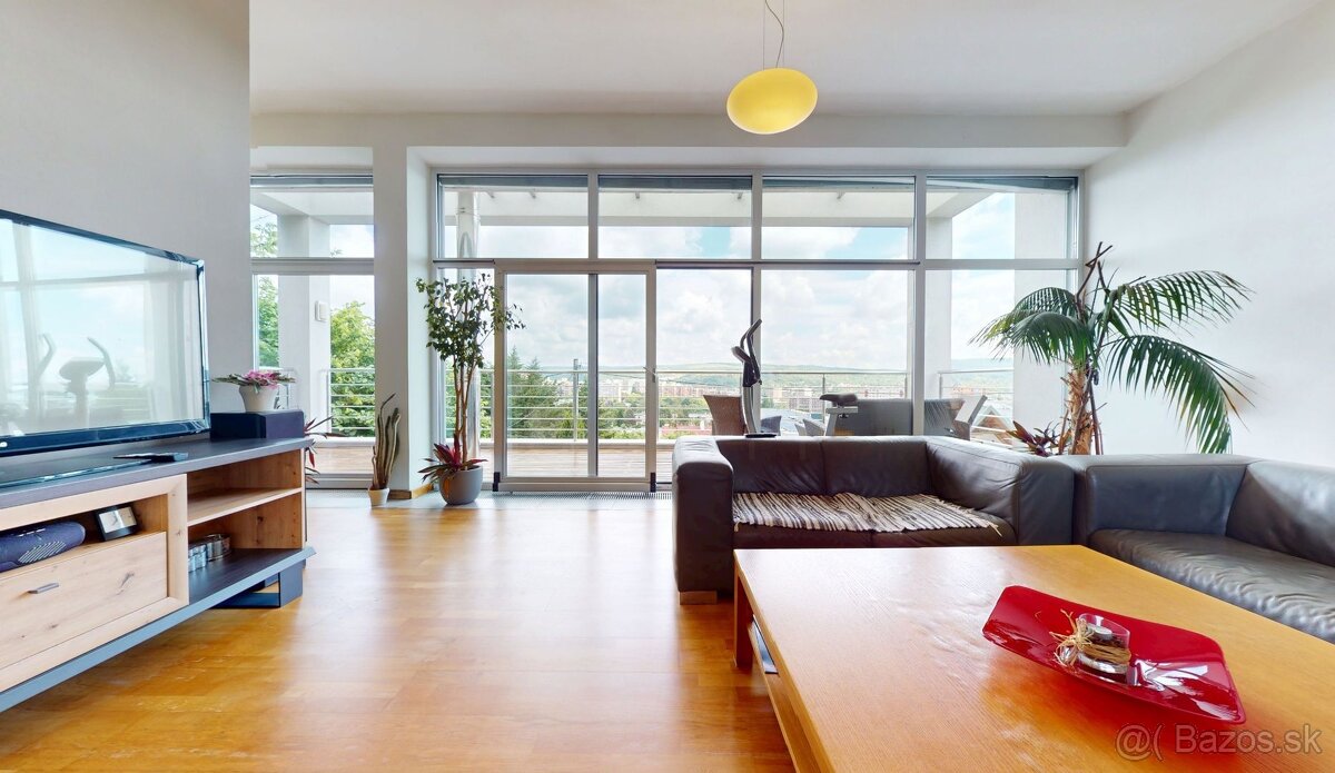 Výnimočný 6 izbový rodinný dom pri lese, Dúbravka - 6