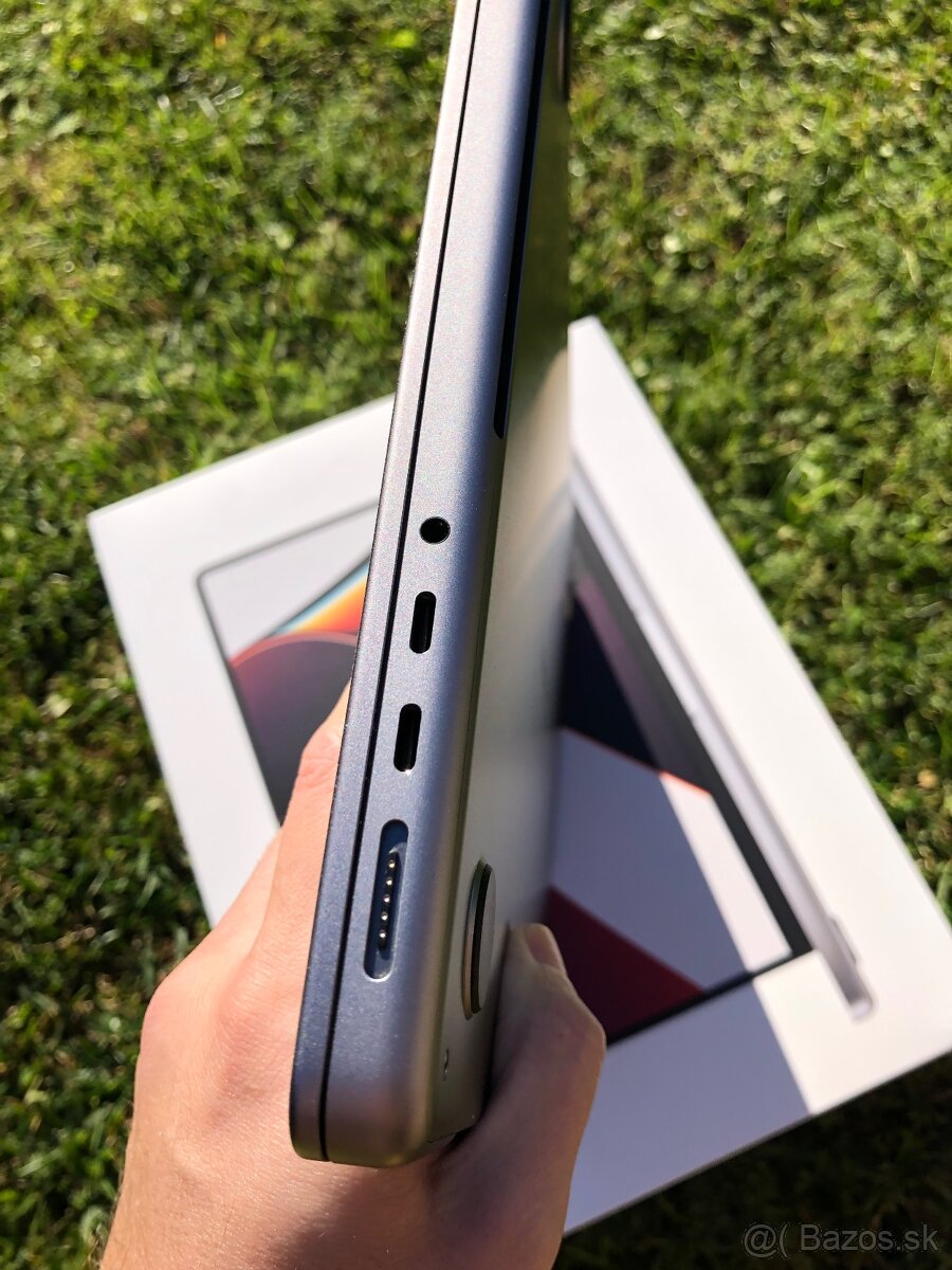 MacBook Pro 14" M1 MAX / 32GB RAM / 1TB - 6