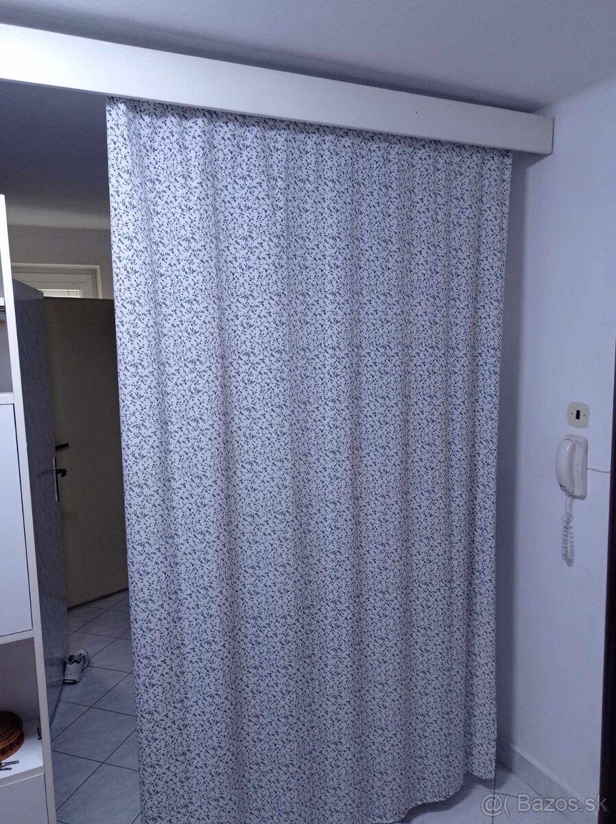 Koberec, rohožka, predložky, ovčia koža, garniža, záclona - 6