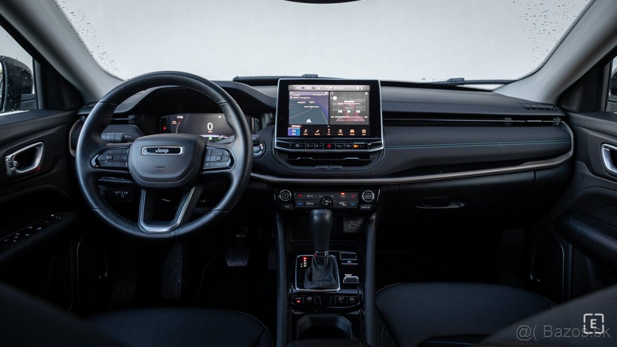 Jeep Compass Sustainability 1,3 GSE PHEV 240k 4x4 - 6