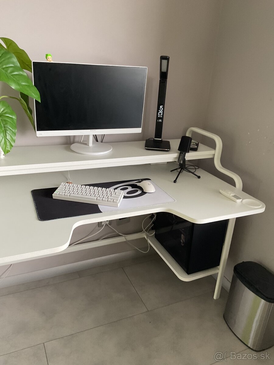 PREDAM BIELI STÔL - 6