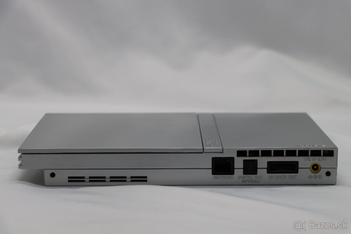 PlayStation 2 Slim Silver SCPH-70004 / komplet prísluš. - 6