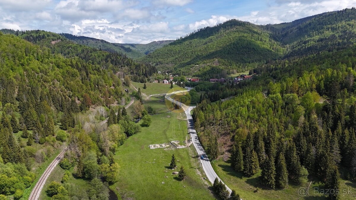 Pozemok so staveb. povolením a základ. doskou v obci Mlynky - 6