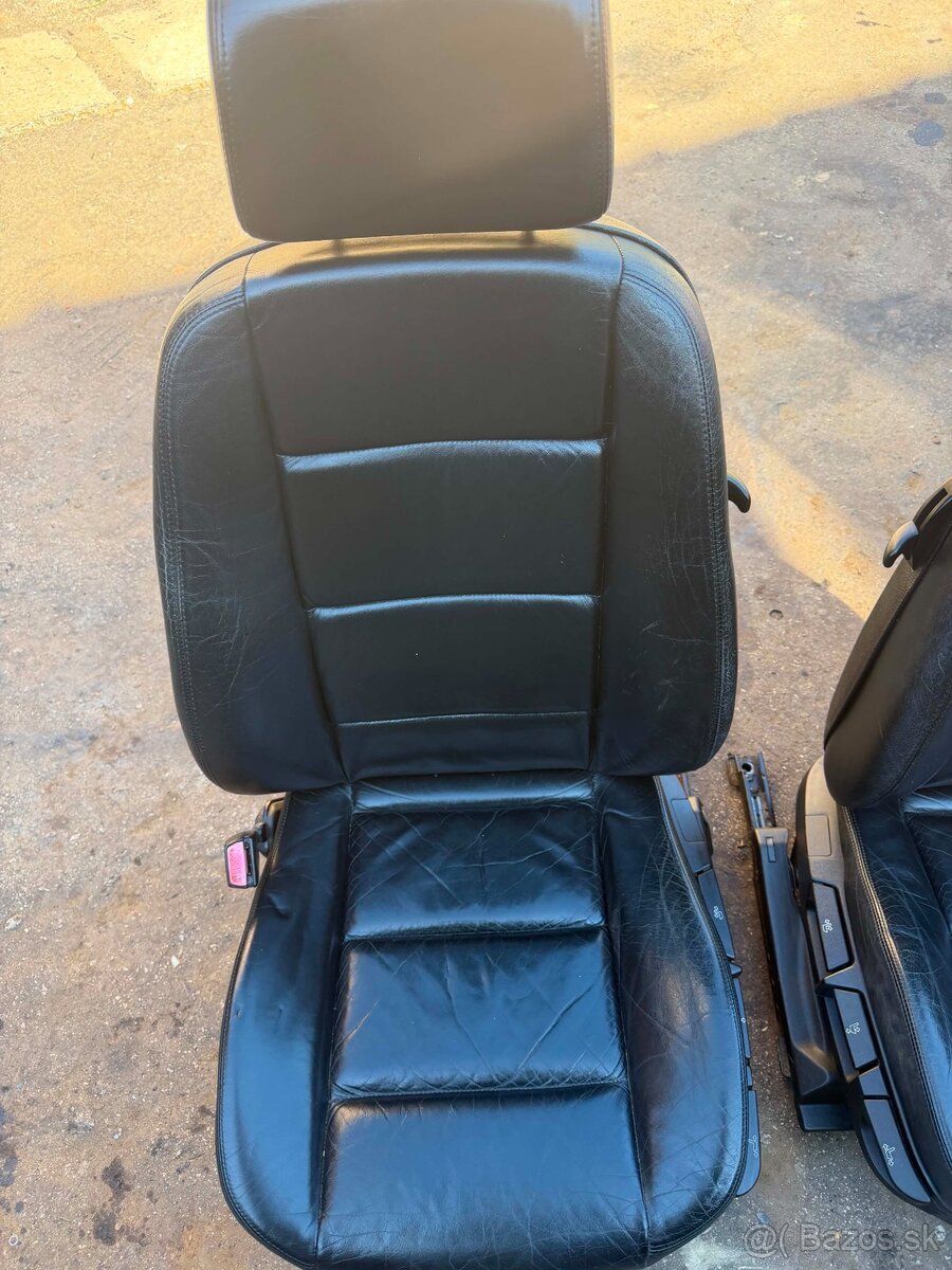 Predám kožený interiér do BMW e36 COMPACT - 6
