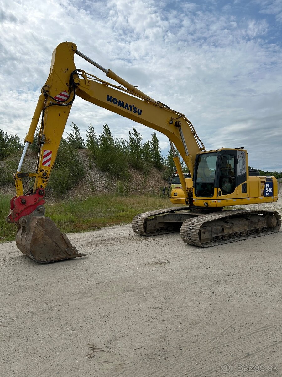 Komatsu PC-240 - 6