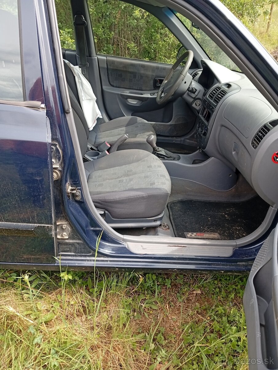 Hyundai Accent 1, 4 - 6