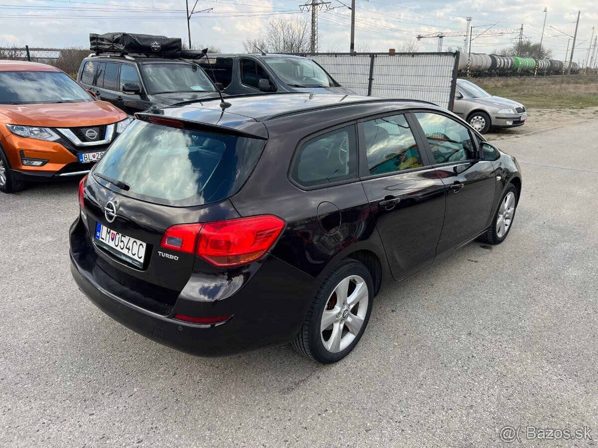 Opel Astra 1.4T benzín, 103kW, MT/6, rok:04.2012. - 6