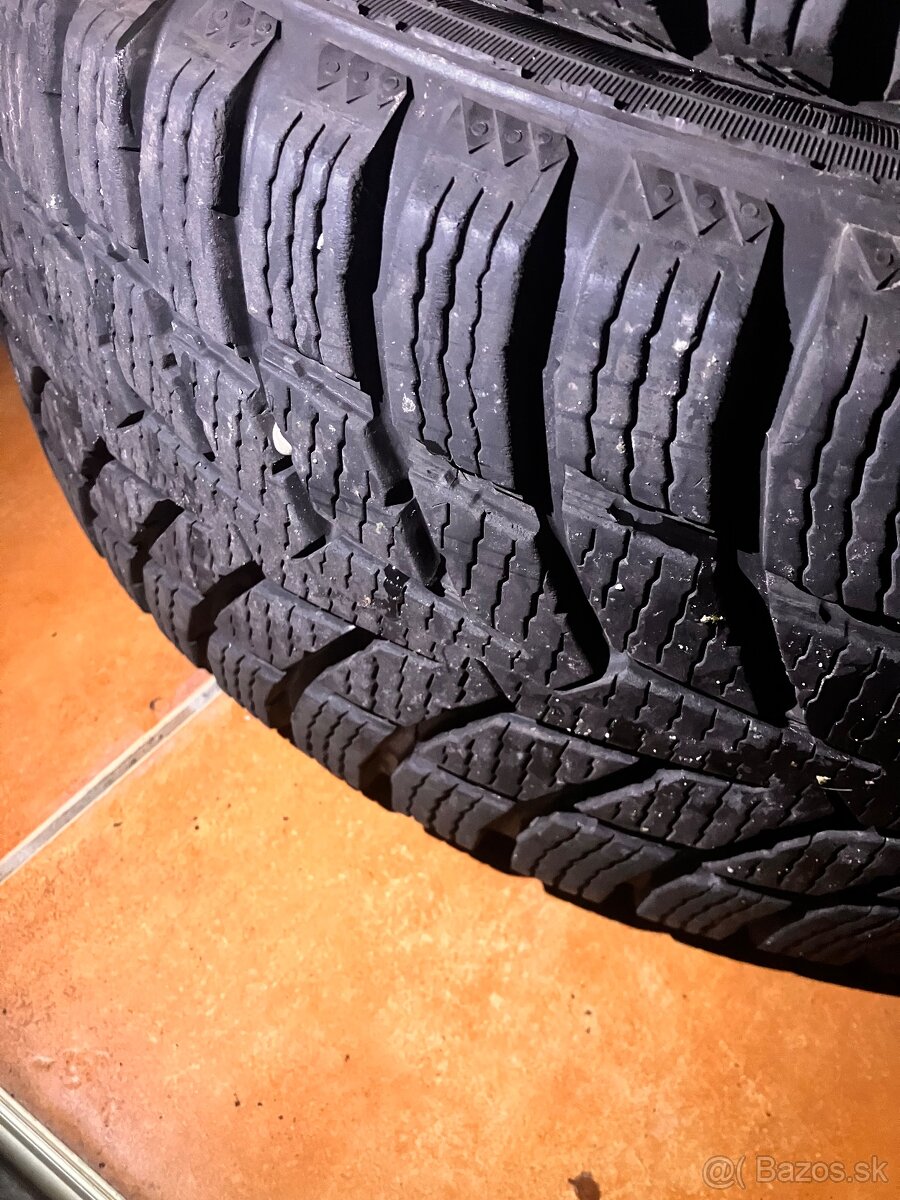 215/65 R16C zimné Nokian Tyres Dot3121 - 6