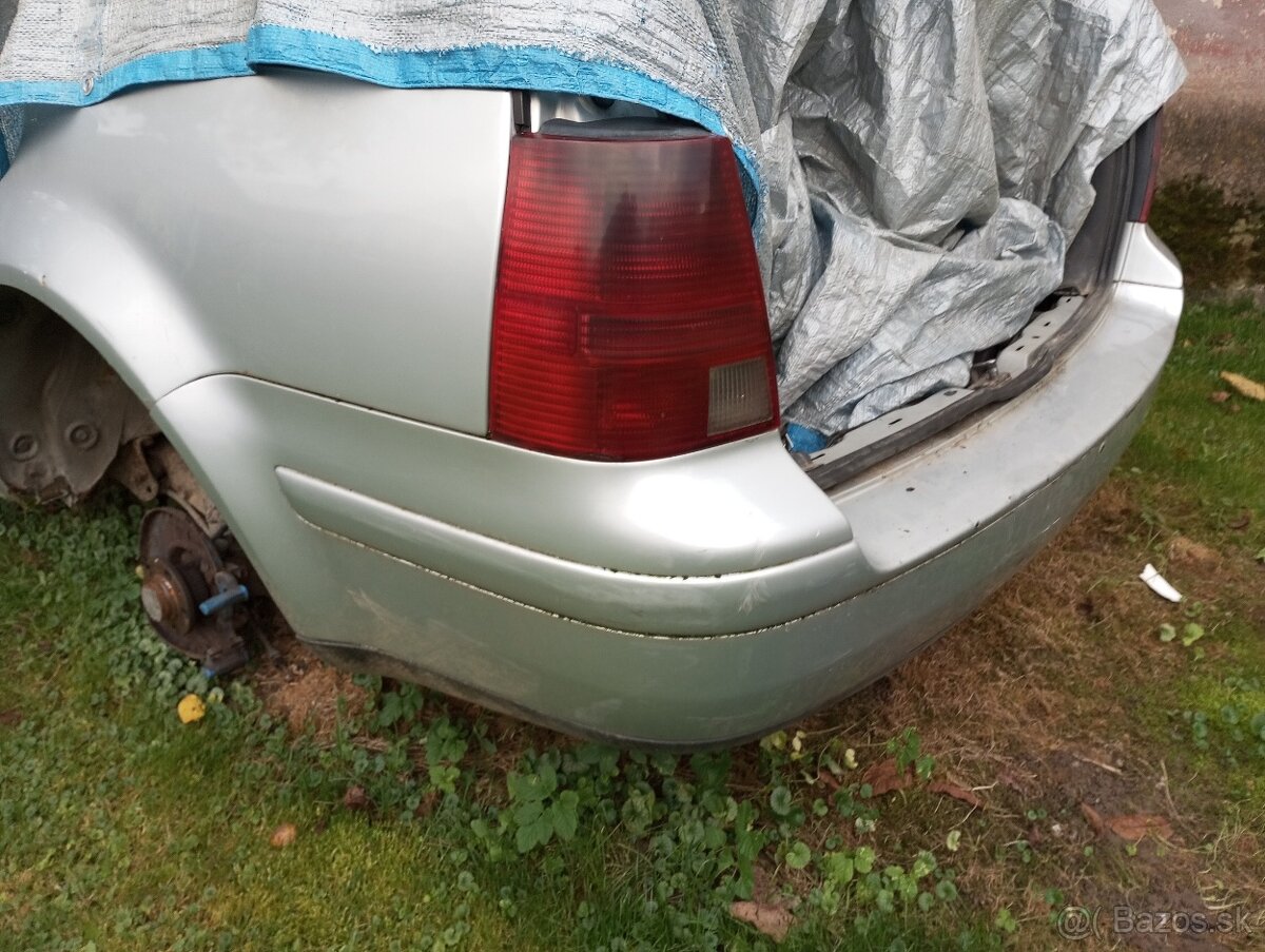 Predám predný a zadní nárazník golf 4 variant - 6