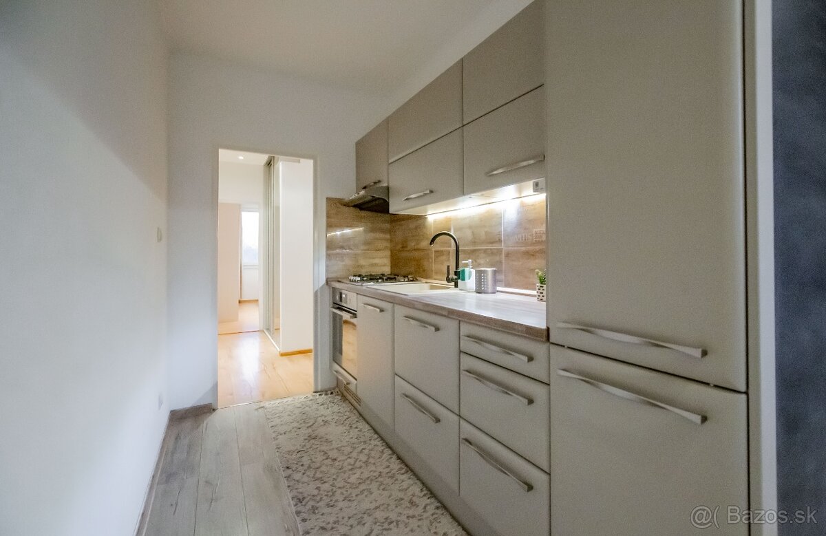 Veľký 3-izb. byt na A.KUBINU v Trnave, 82,5 m2, balkón - 6