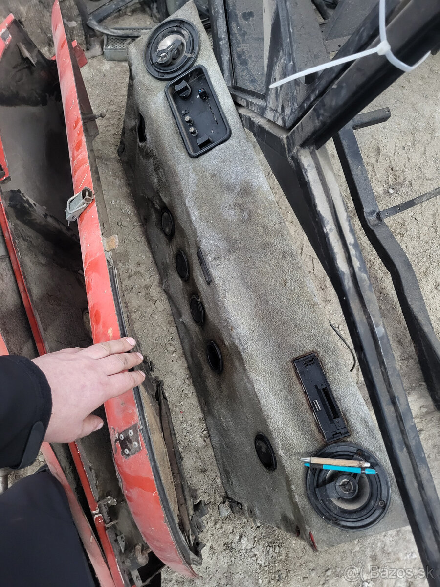 ponúkam ram kabyny zetor 73 - 6