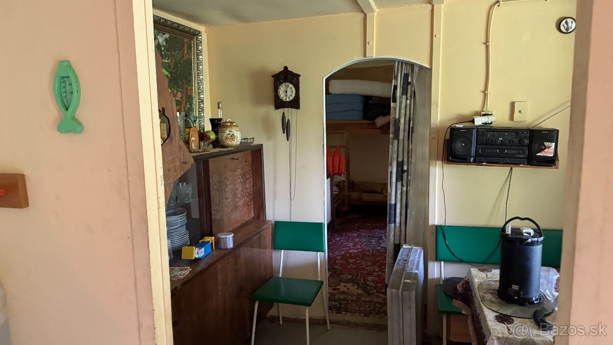 Predám chatu a pozemok Hamušad - 6