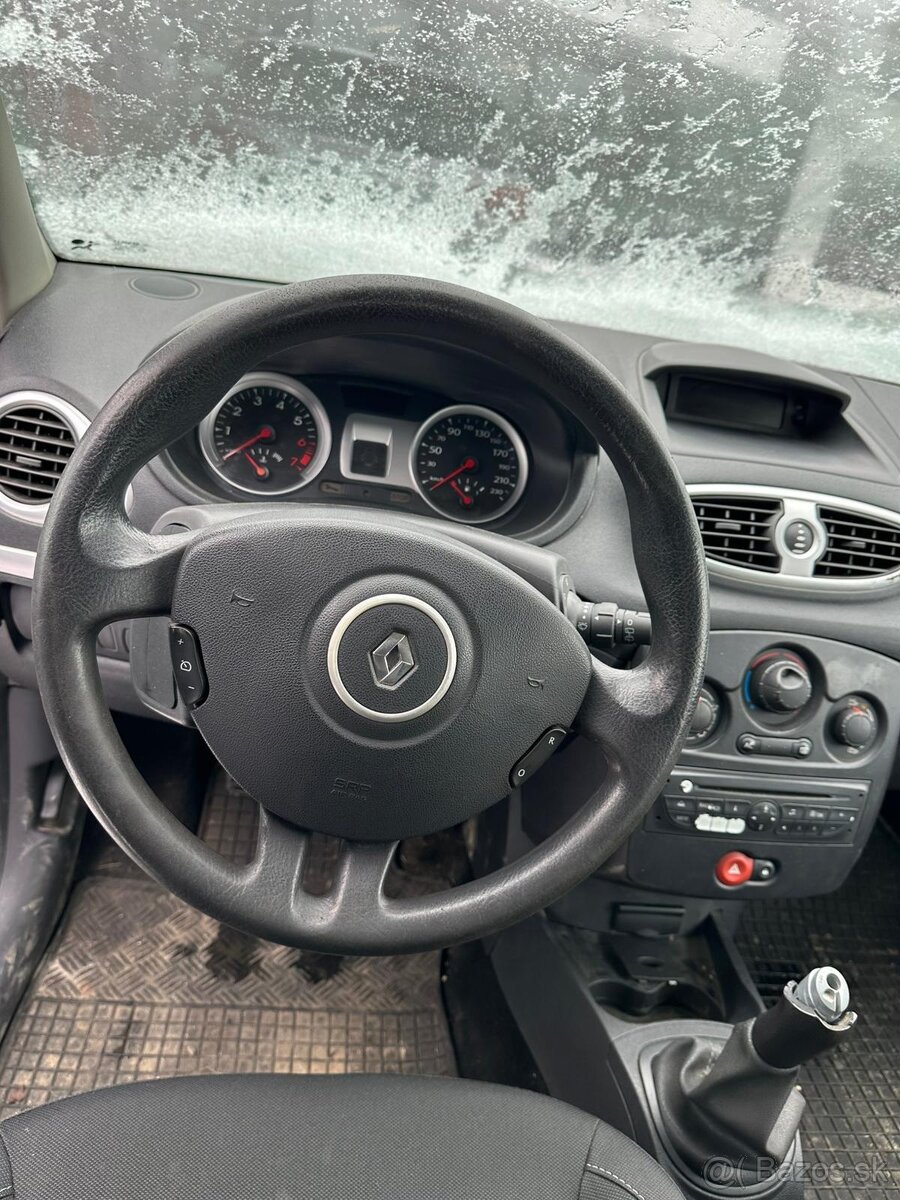 Renault Clio 1.2 benzin + LPG (poškodený motor) - 6