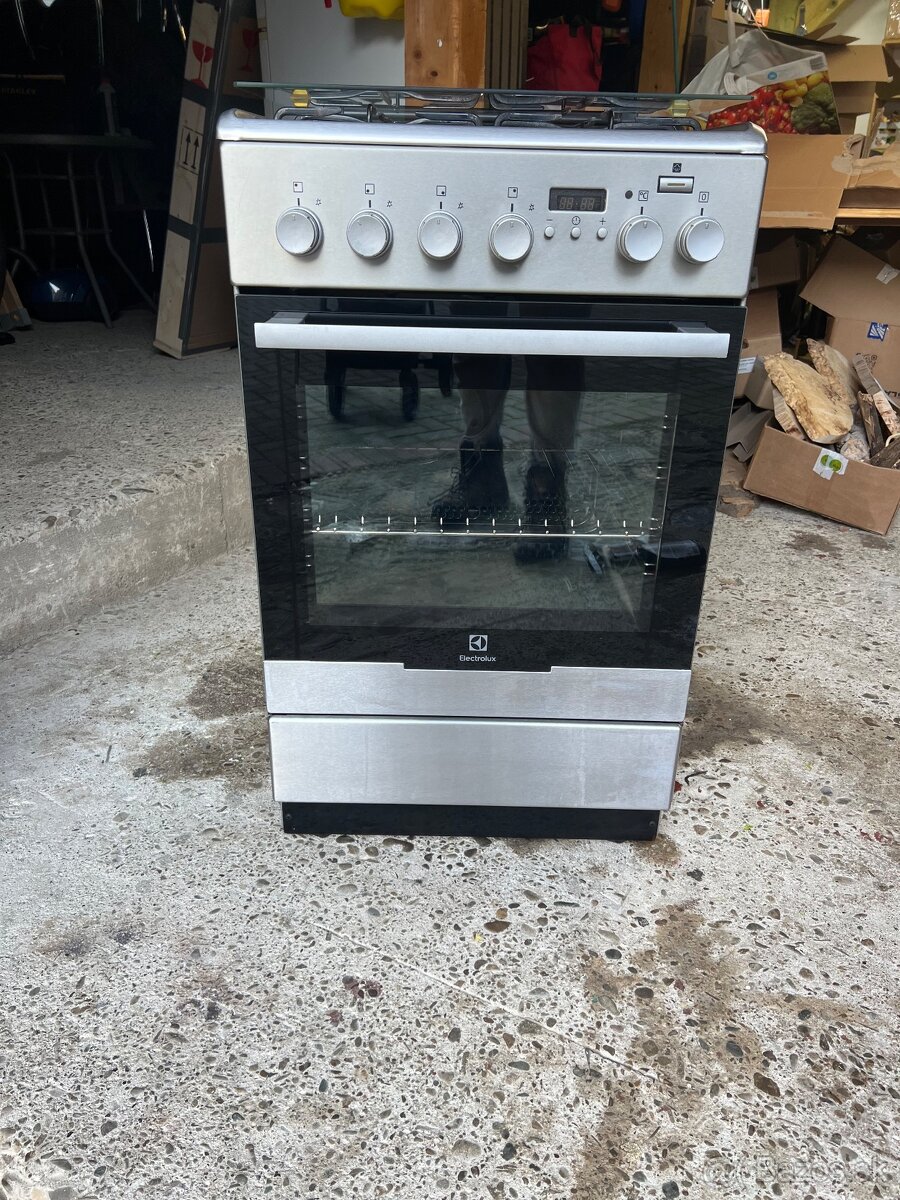 Electrolux EKK54950OX PlusSteam, sporák kombinovaný - 6