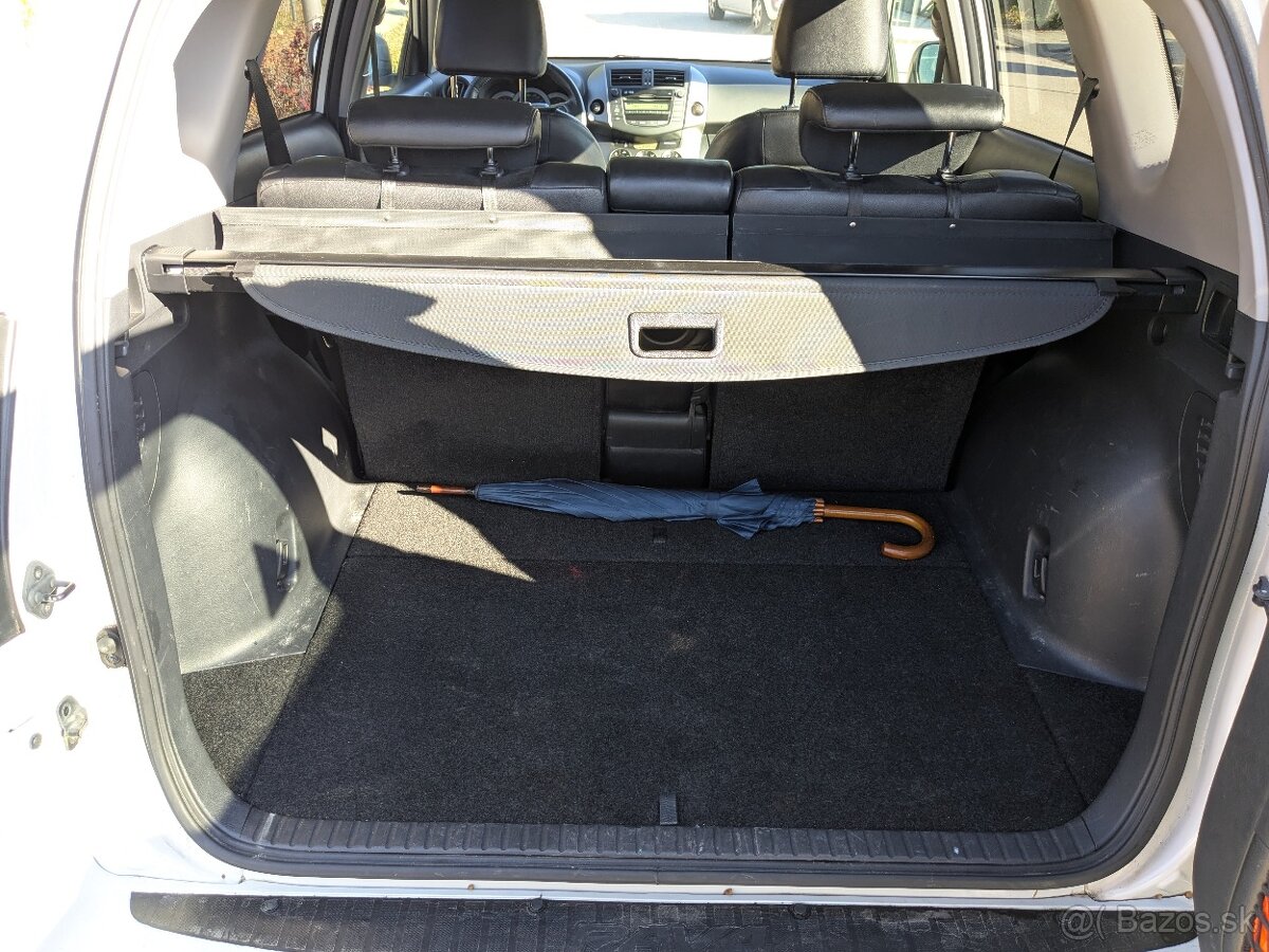 Toyota Rav4 4x4 2.0 benzín 116kW 1. majiteľ. automat - 6