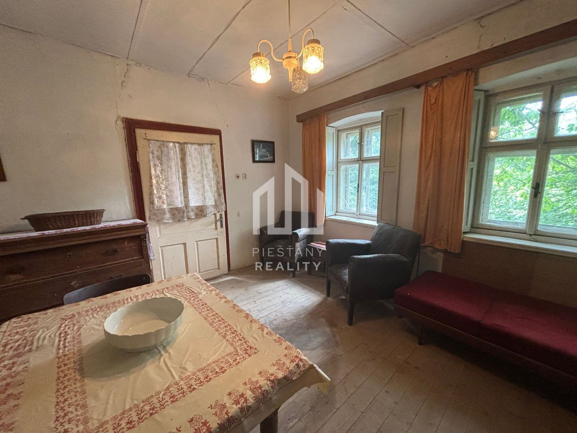 Predaj vidieckej chalupy s kúzlom minulosti v srdci kopaníc - 6