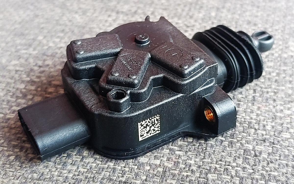 nastavovací motorček klapky chladiča AGR na BMW - 6