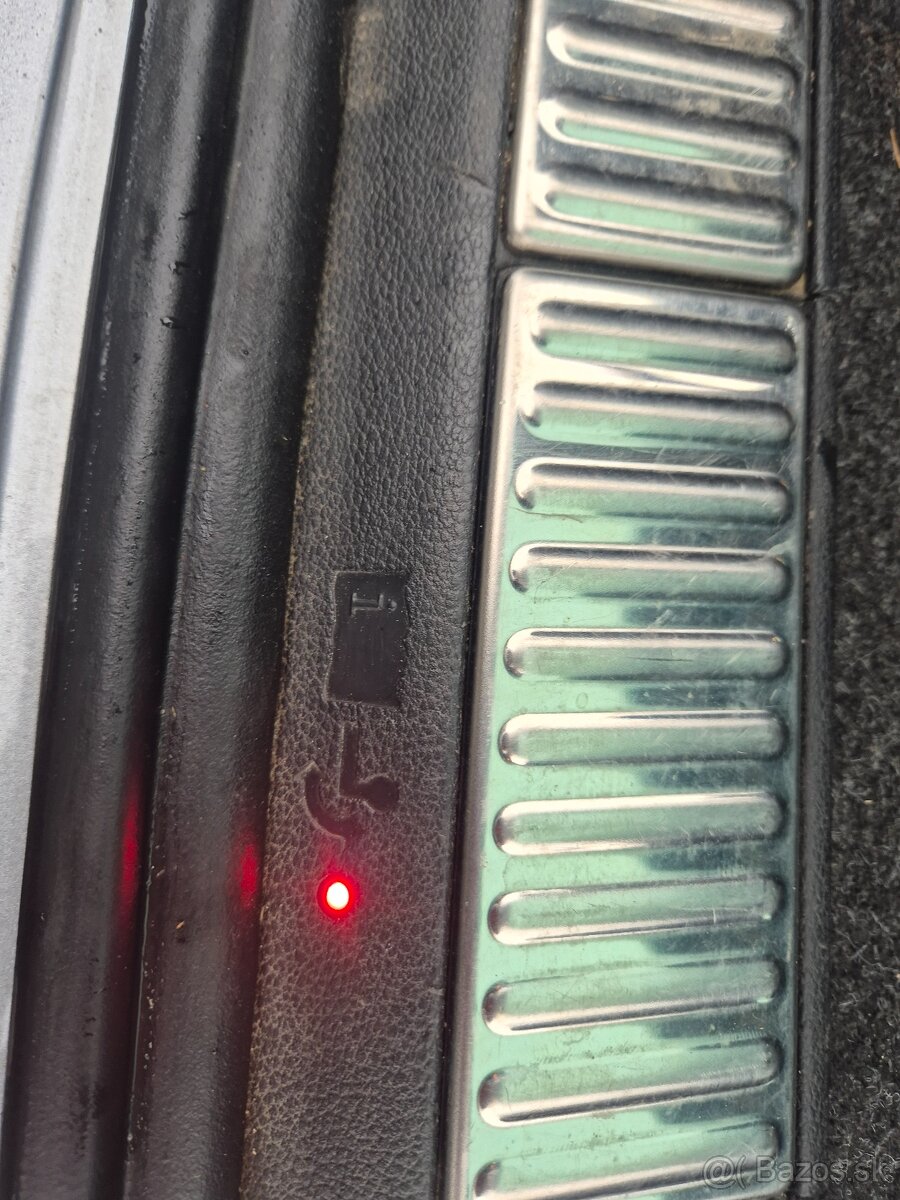 Škoda Superb 3sportline 4x4 combi - 6