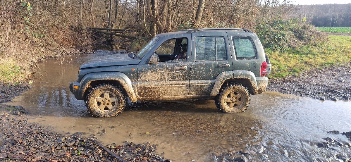 Rozpredam JEEP CHEROKEE KJ - 6