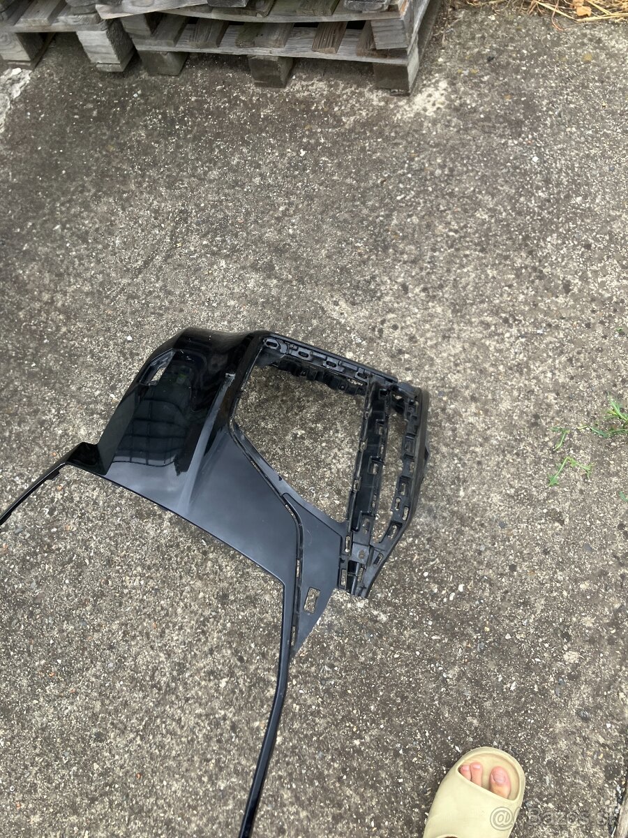 predni naraznik audi q7 20-24 s-line cerny 6pdc - 6