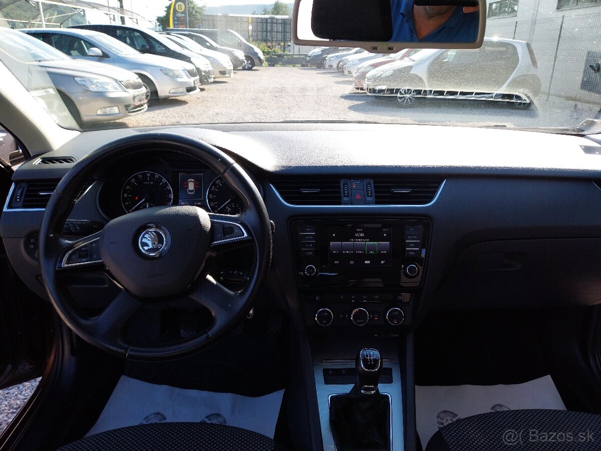 Škoda Octavia Combi 1.6 TDI Ambition - 6