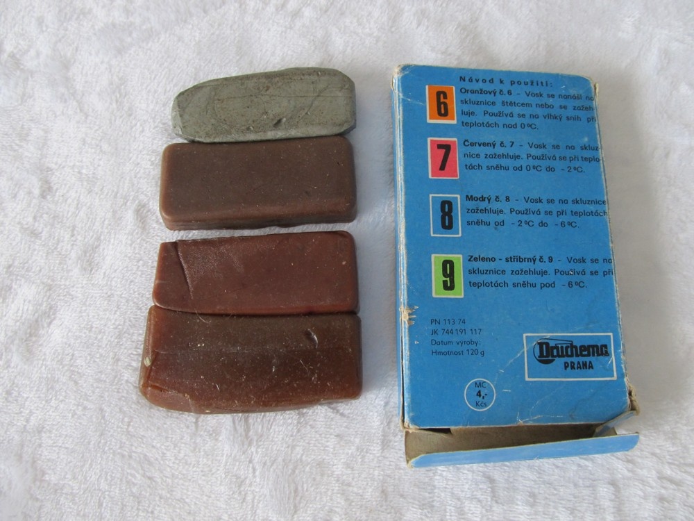 Predám staré lyžiarske okuliare a vosk z čias socializmu. - 6