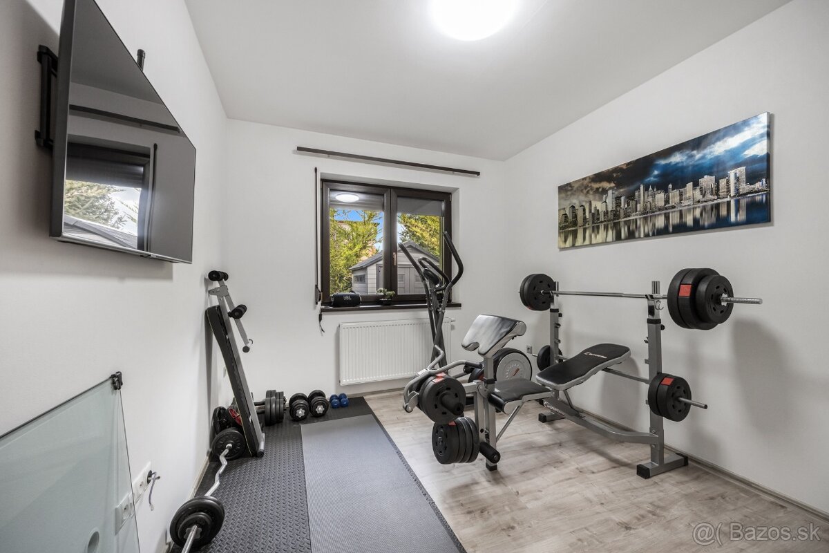 Na predaj 3 generačný RD Most pri Bratislave časť Studené - 6