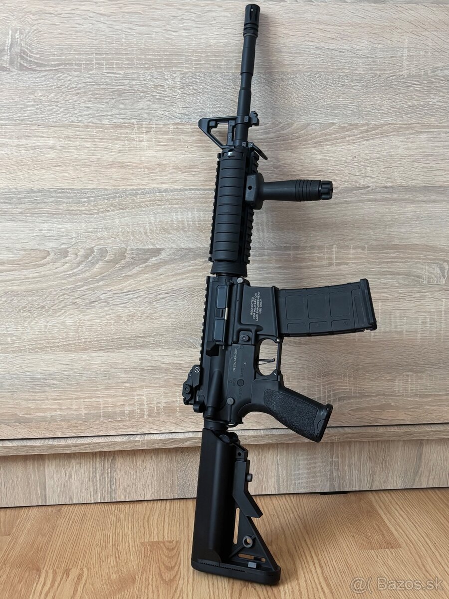 Airsoftová zbraň M4 - 6