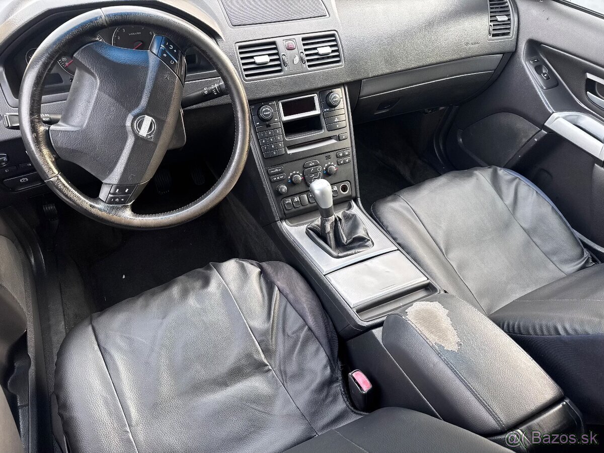 Volvo XC90 2.5T AWD - 6