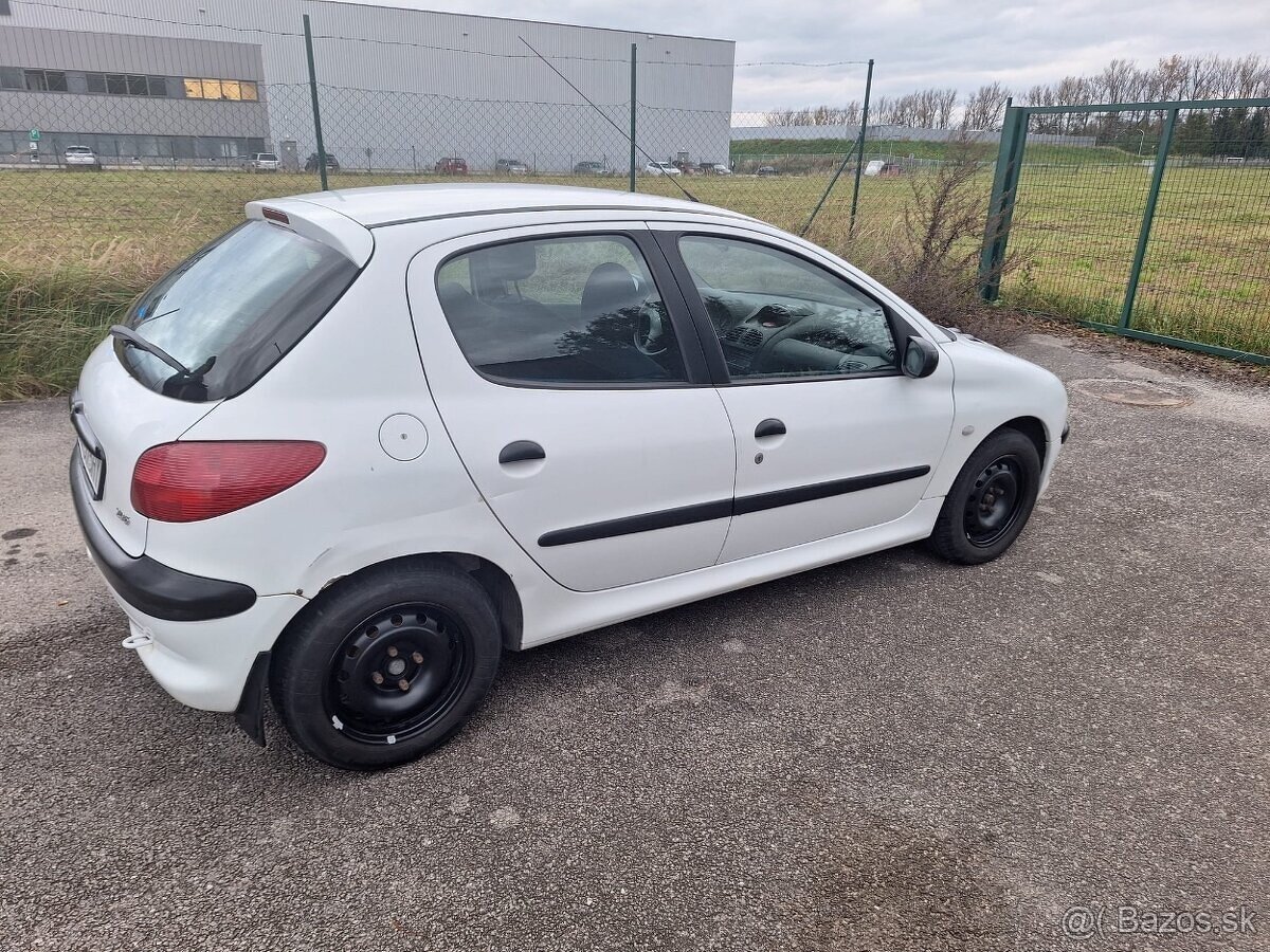 Peugeot 206 1.4 55KW rv.2005 - 6