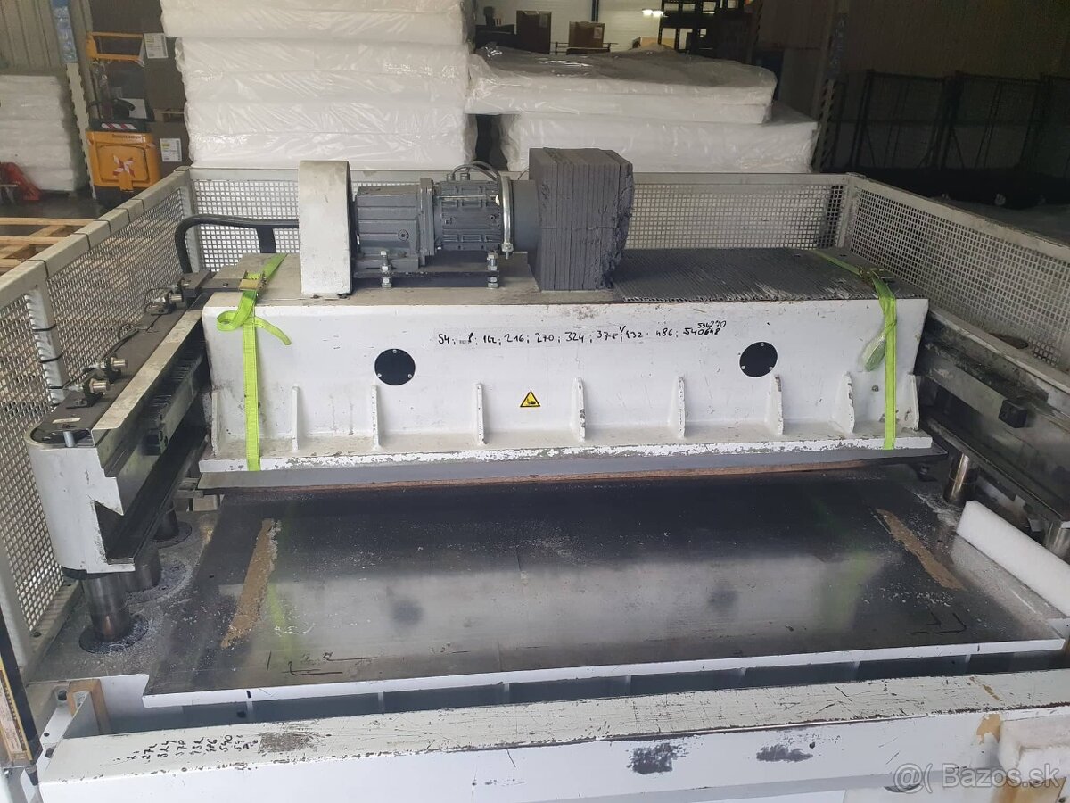 ZLAVA. Predám mostovú hydraulickú sekačku KAEV 6005, 40t - 6