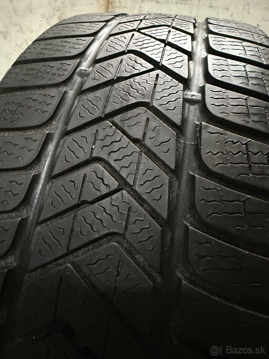 Zimné pneumatiky 245/40/18 Pirelli Sottozero 3 Winter AO - 6