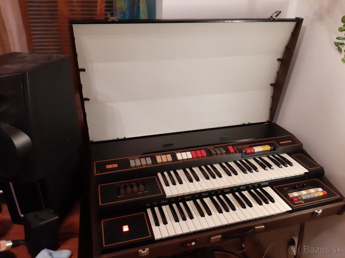 Elektricky organ Farfisa Commander - 6