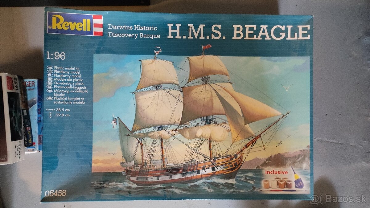 Modely + autíčko na diaľkové ovládanie - 6