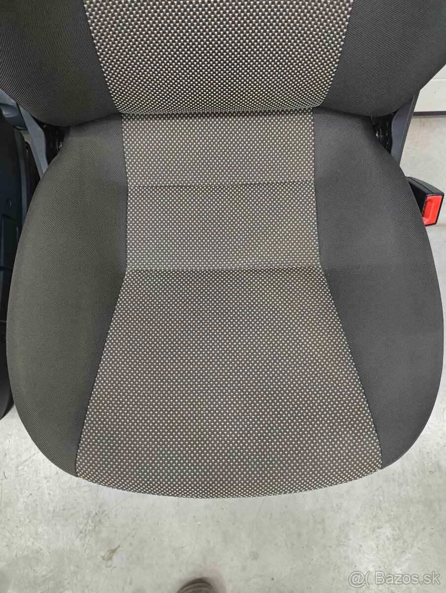 Predám čisto nové sedačky na Fiat Ducato - 6