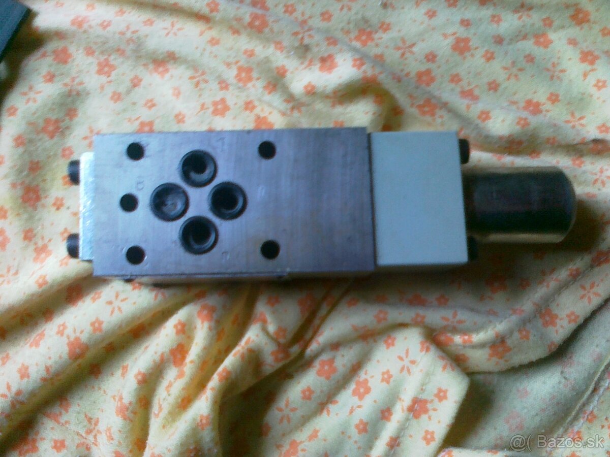 Hydraulické rozvádzače - 6