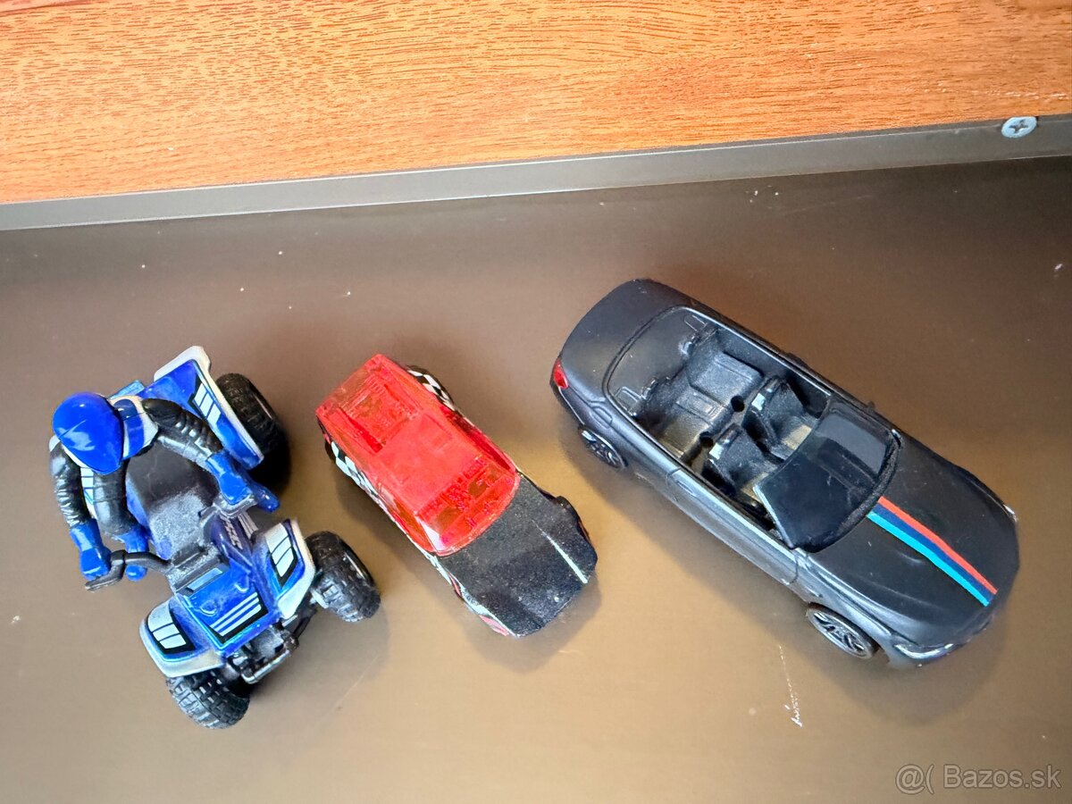 Predam tri kovove modely - 6