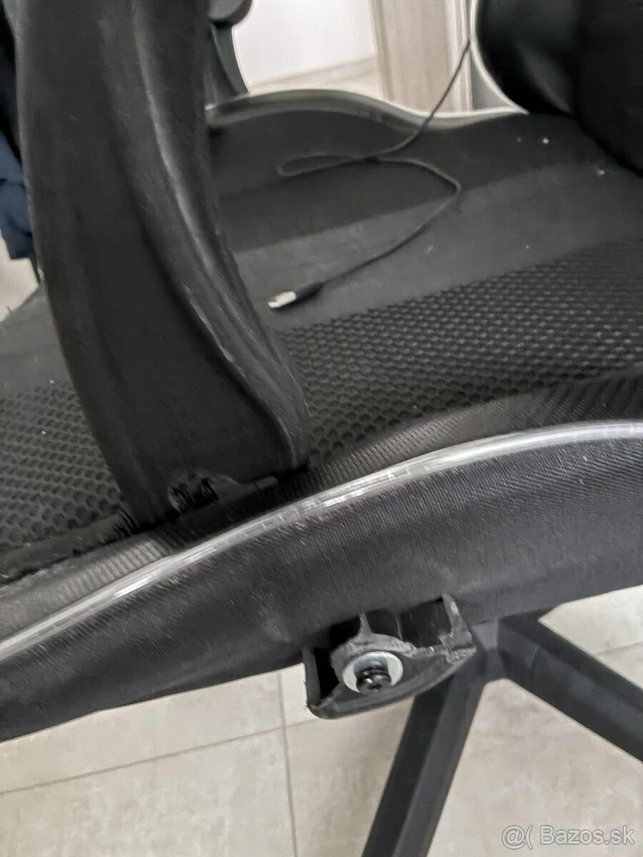 hráčska stolicka - 6