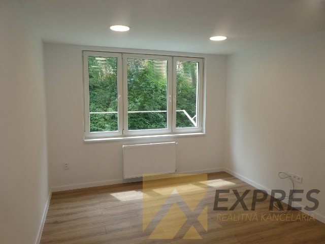 RK EXPRES - na predaj garsónka v Handlovej, ul. Morovnianska - 6