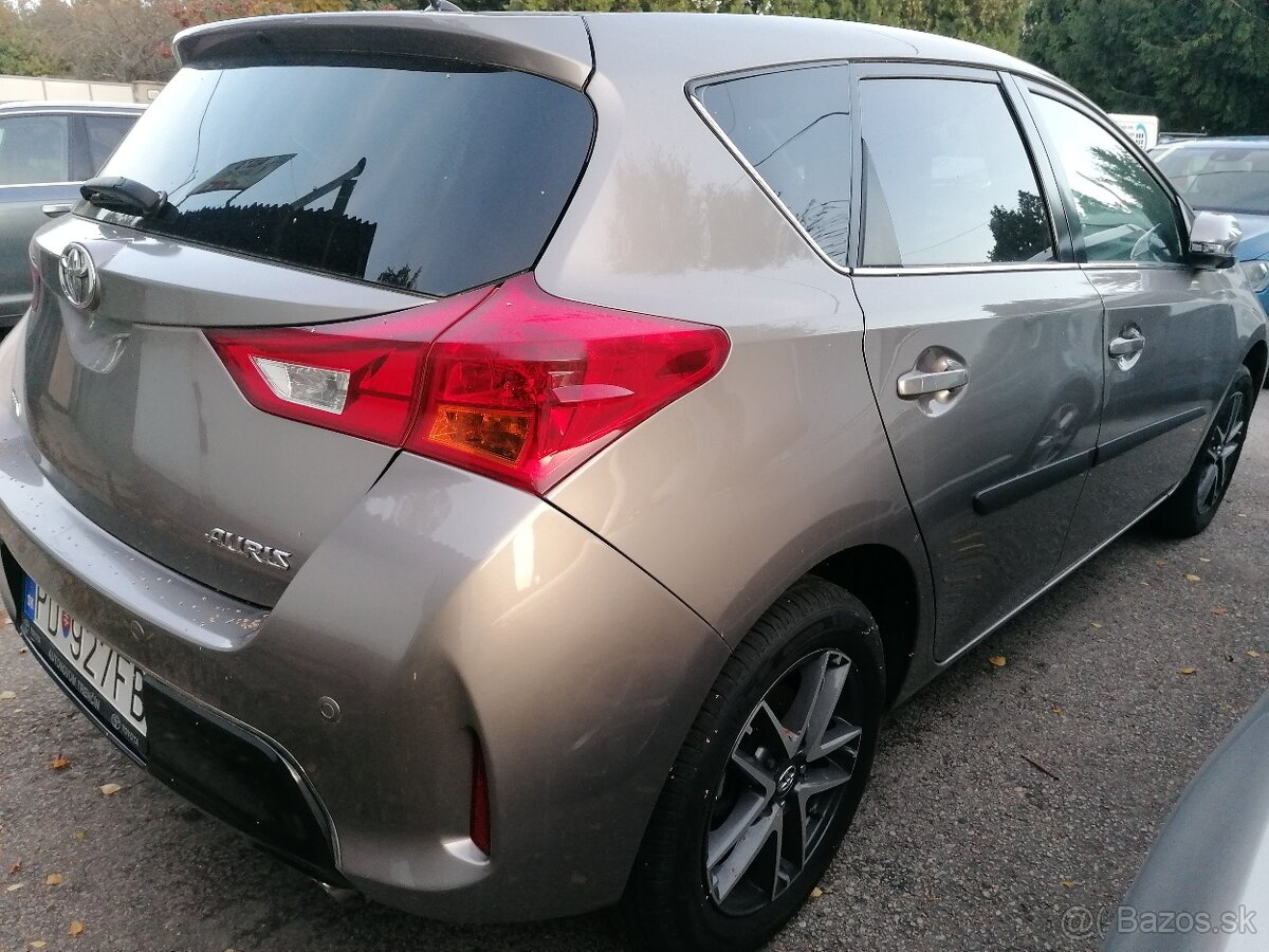 TOYOTA AURIS 1.6 VALVEMATIC - 6