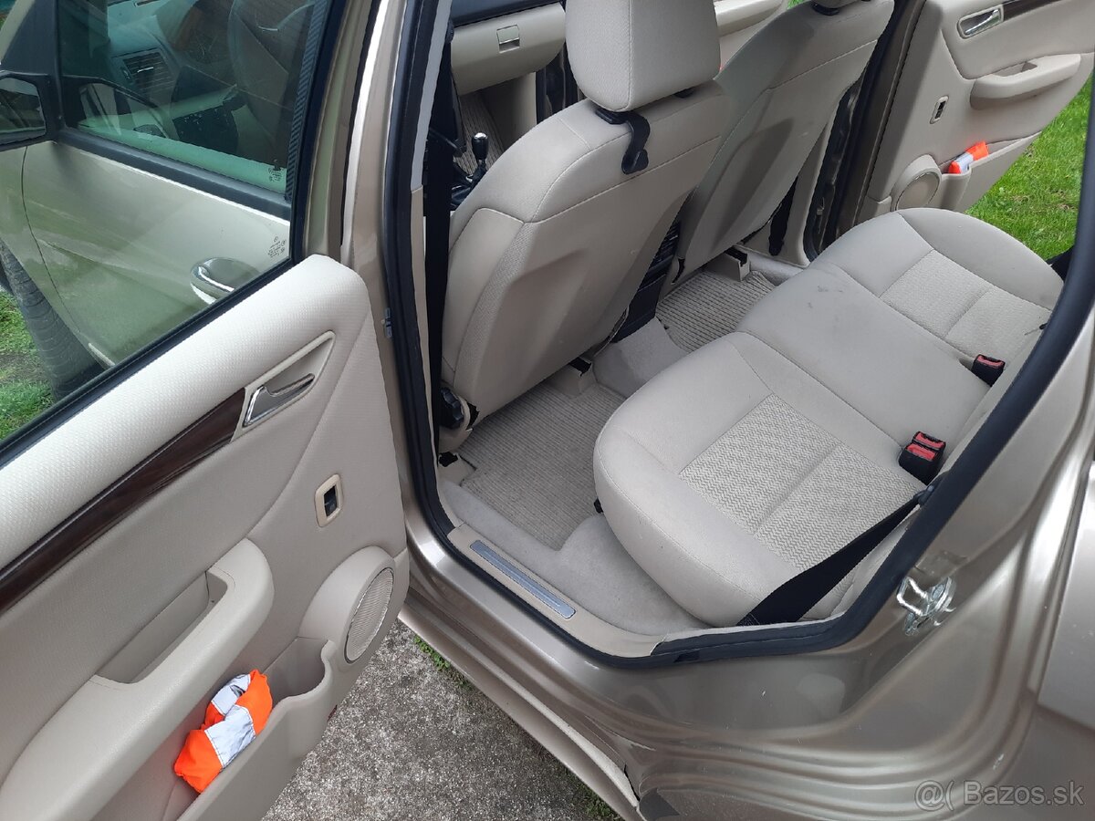 Mercedes Benz A trieda ELEGANCE ✅️TOP STAV. - 6