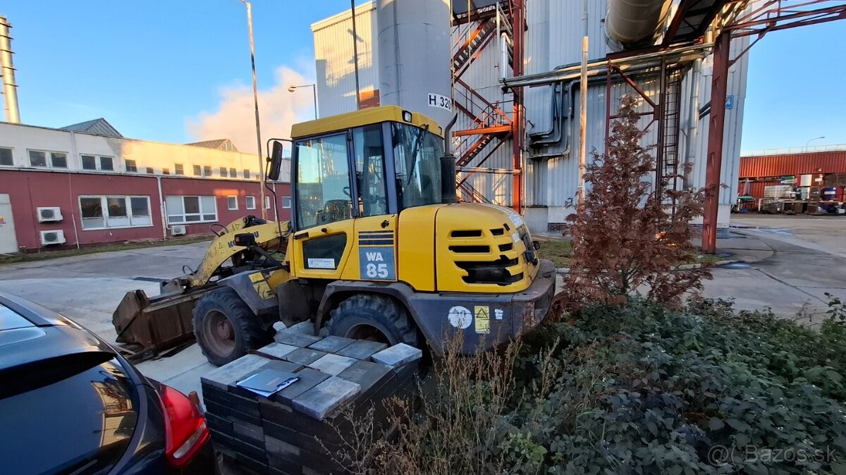 KOMATSU WA 85-3 - 6