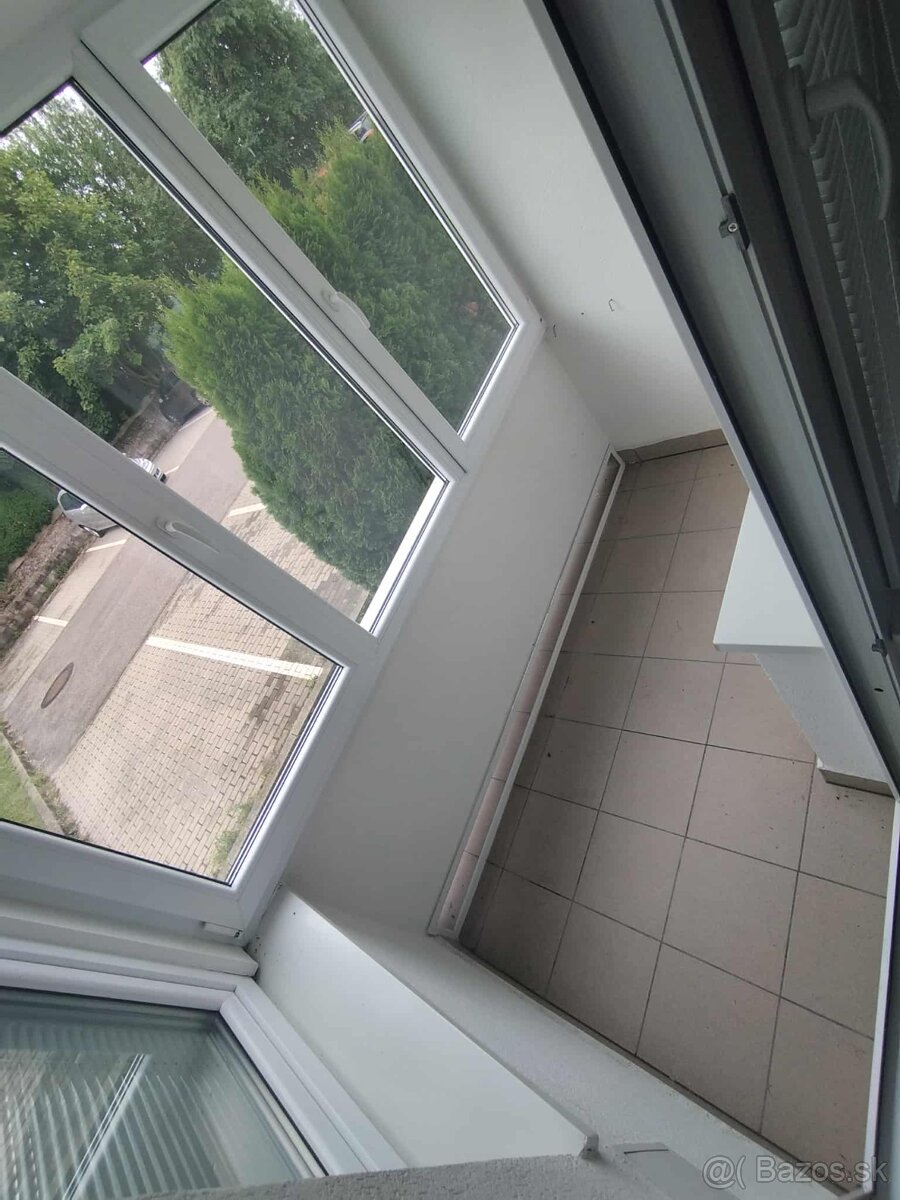 Jednoizbový byt - 6