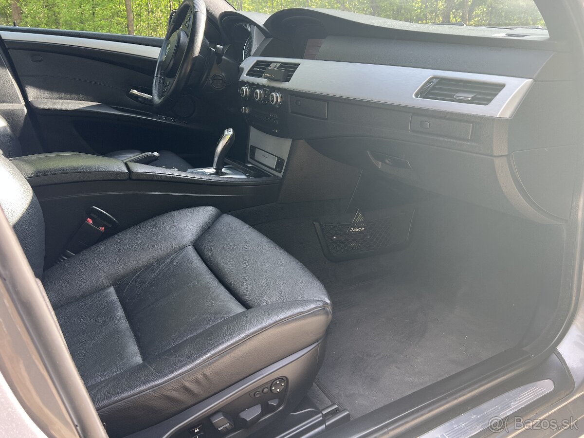 BMW - 6